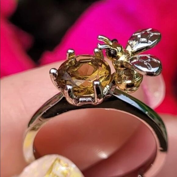 New Cite Delicate Bee Holding Zircon Silver Open Ring - Picture 7 of 10